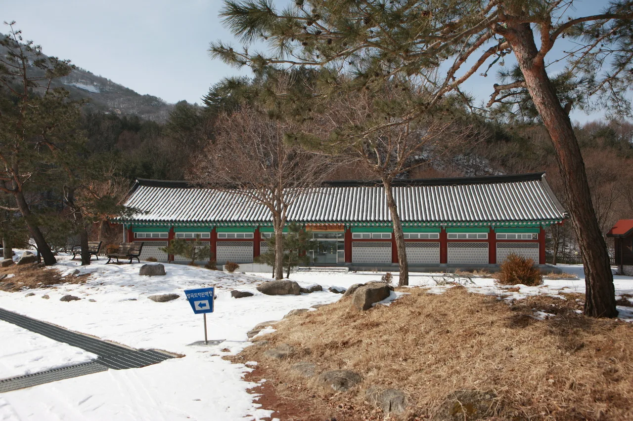 A Korean potter's studio and ceramics