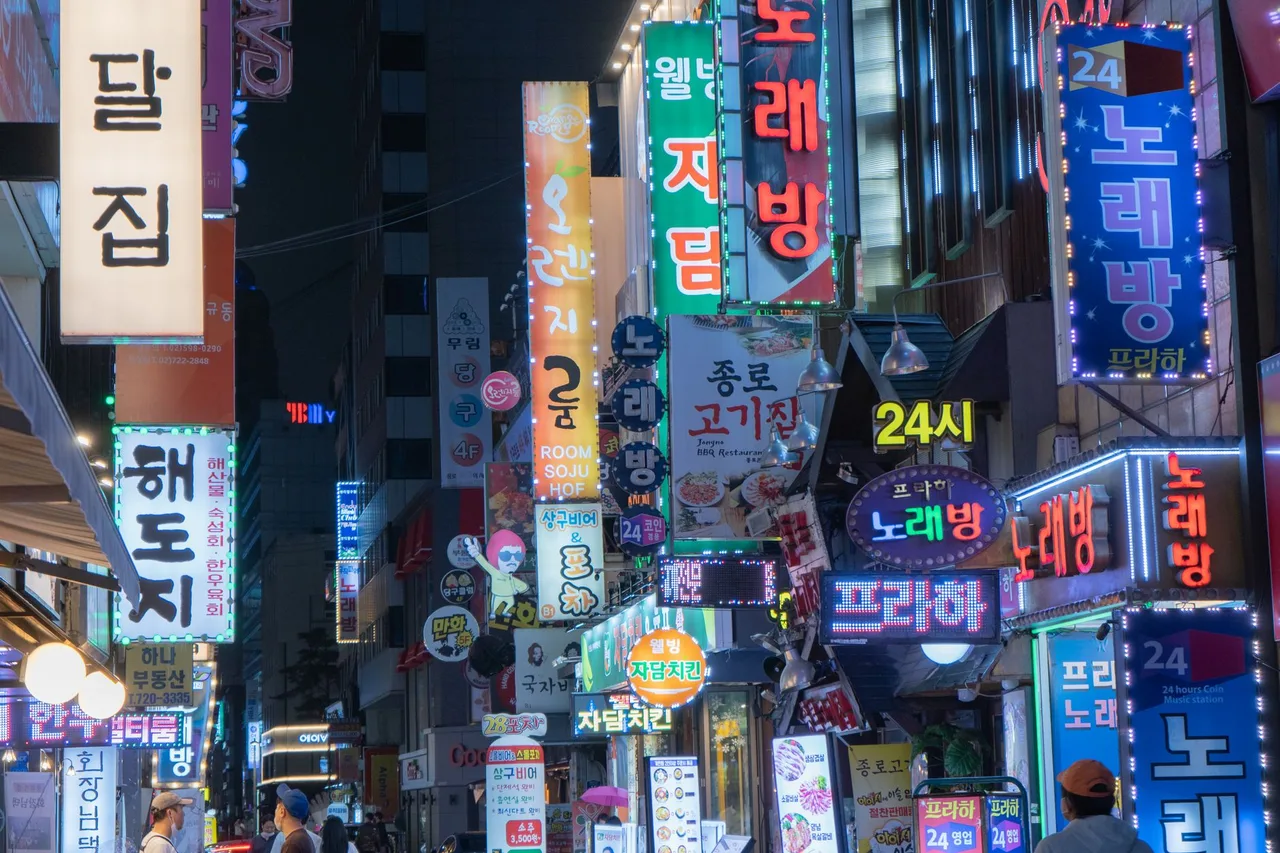 K-pop fandom culture, explained