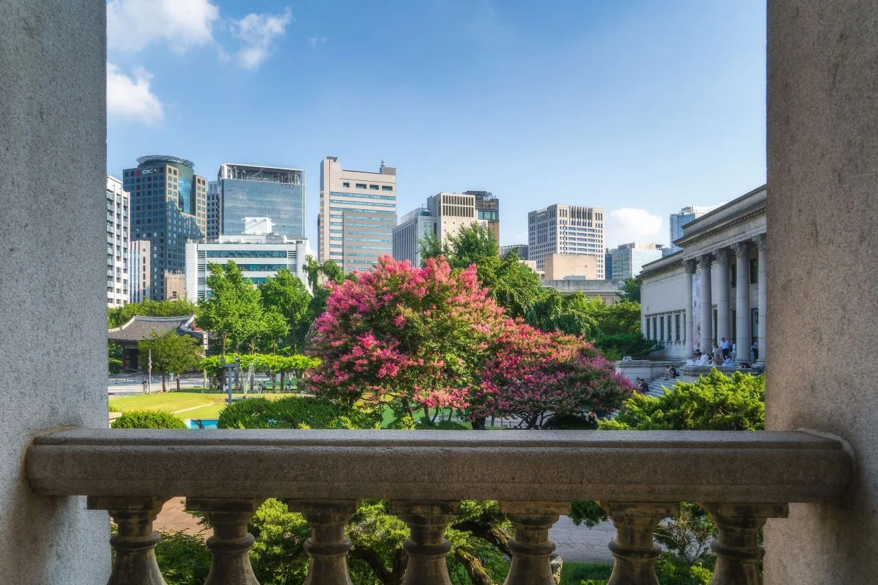 Deoksugung Palace: blending tradition and modernity