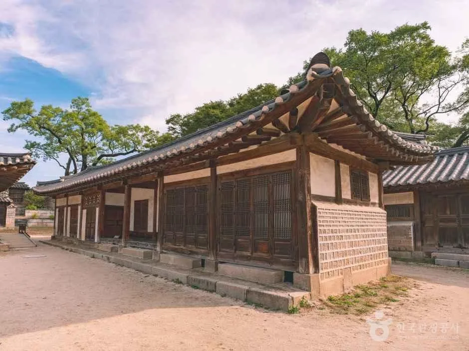 Changdeokgung Palace and its Secret Garden